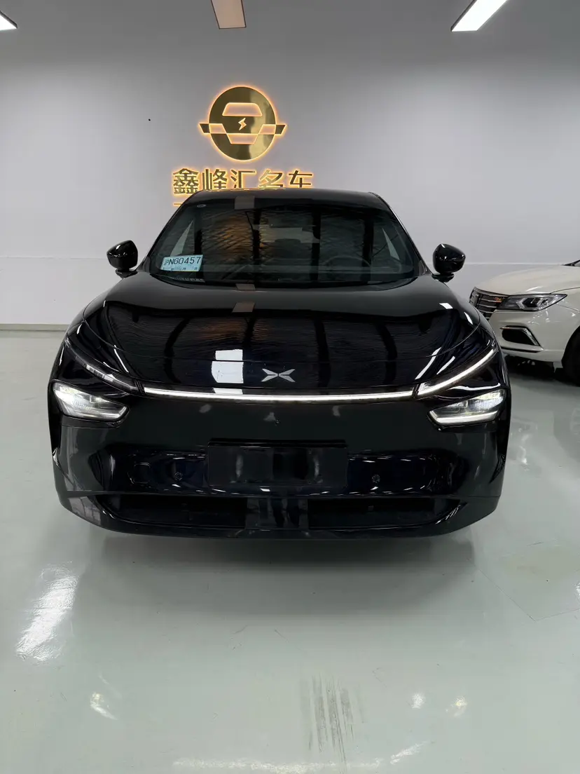 Xpeng G7  из Китая