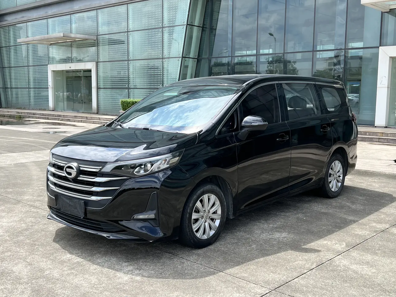 GAC Trumpchi M6  из Китая