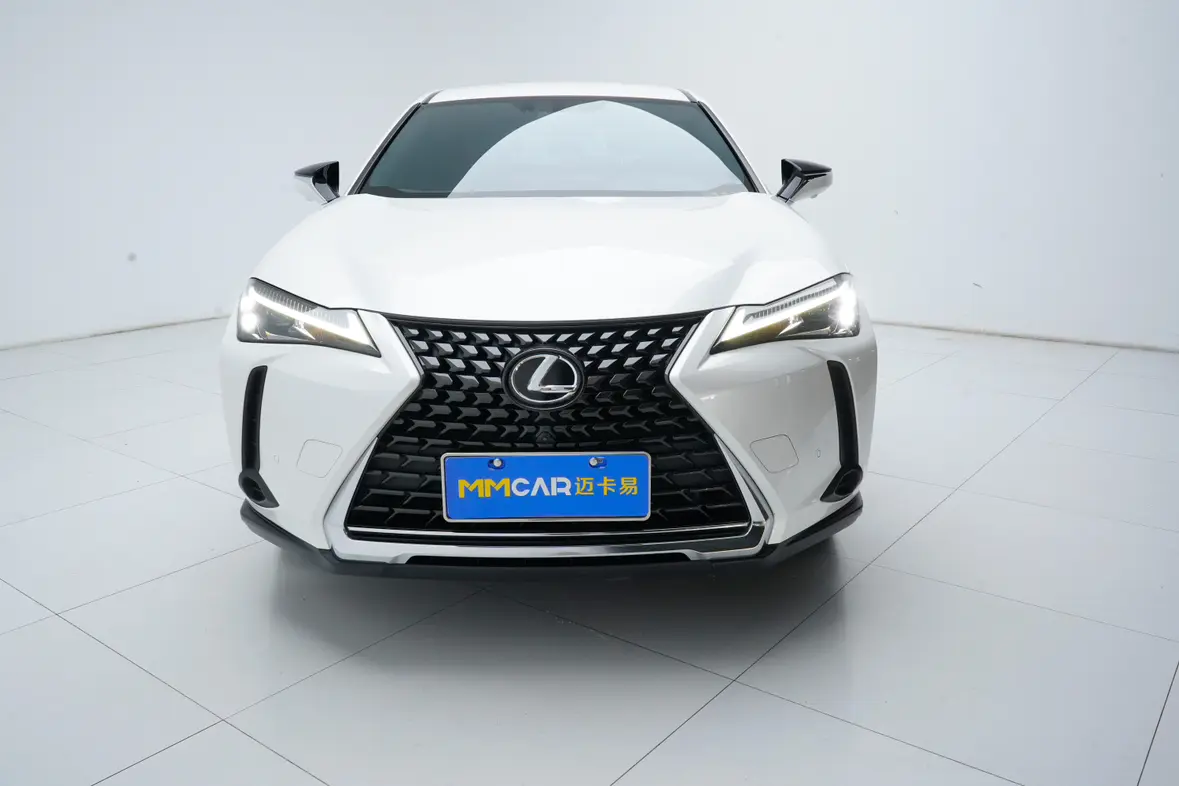 Lexus UX  из Китая