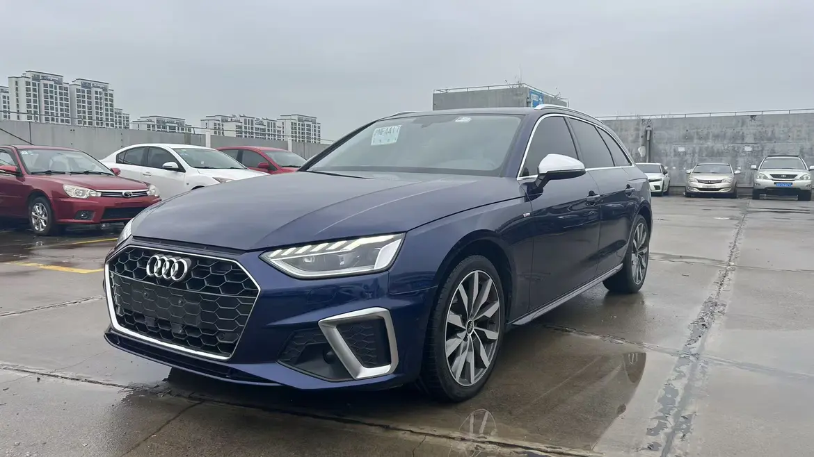 Audi A4 (imported)  из Китая