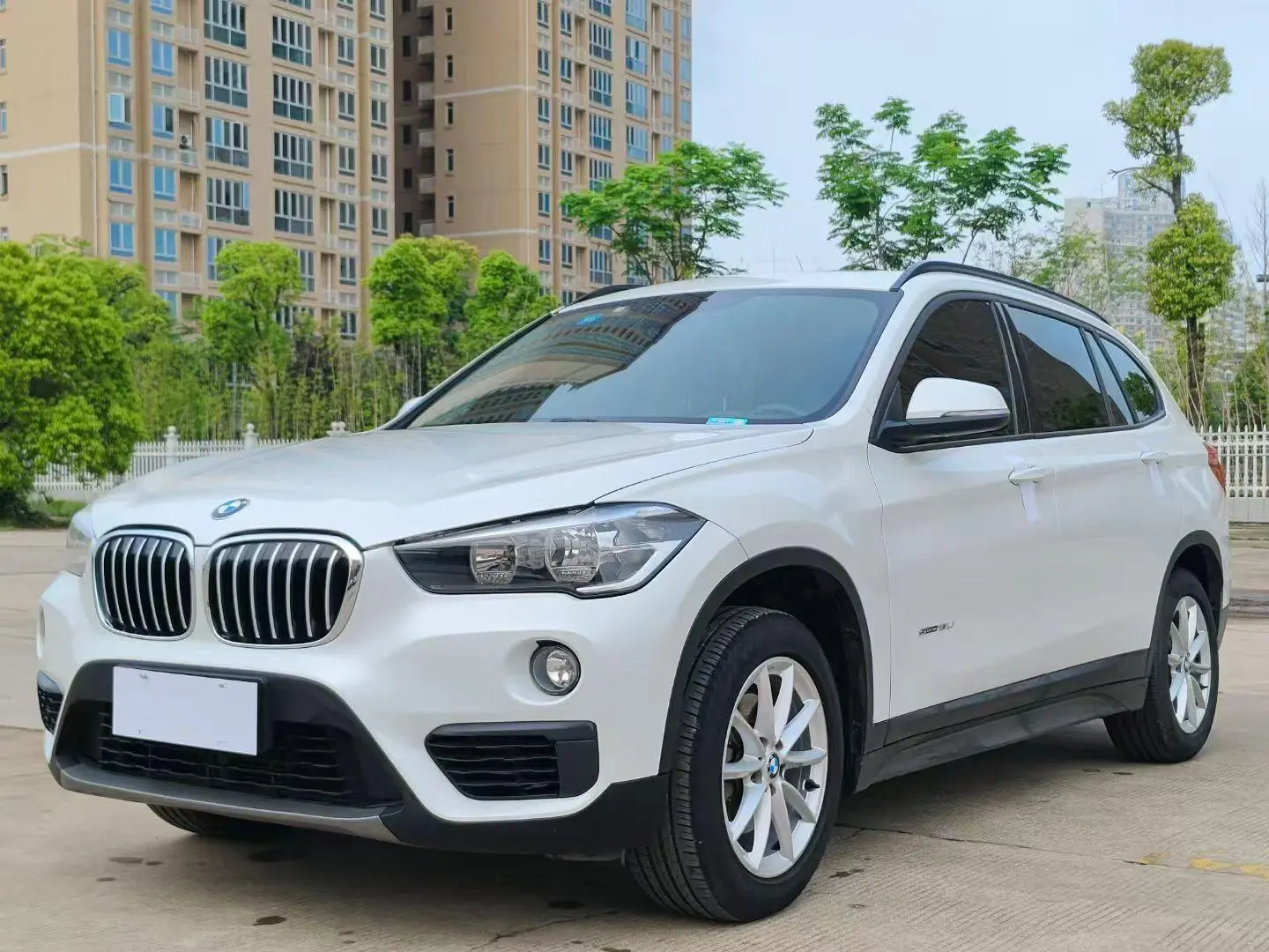 BMW X1  из Китая