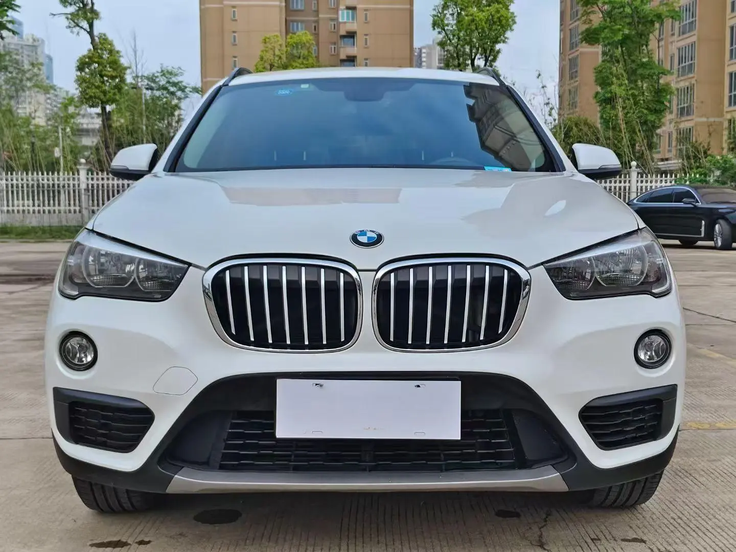 BMW X1  из Китая