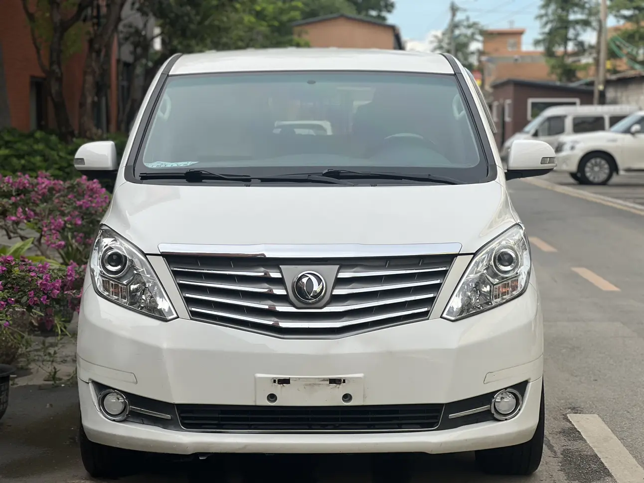 Forthing Fengxing CM7  из Китая