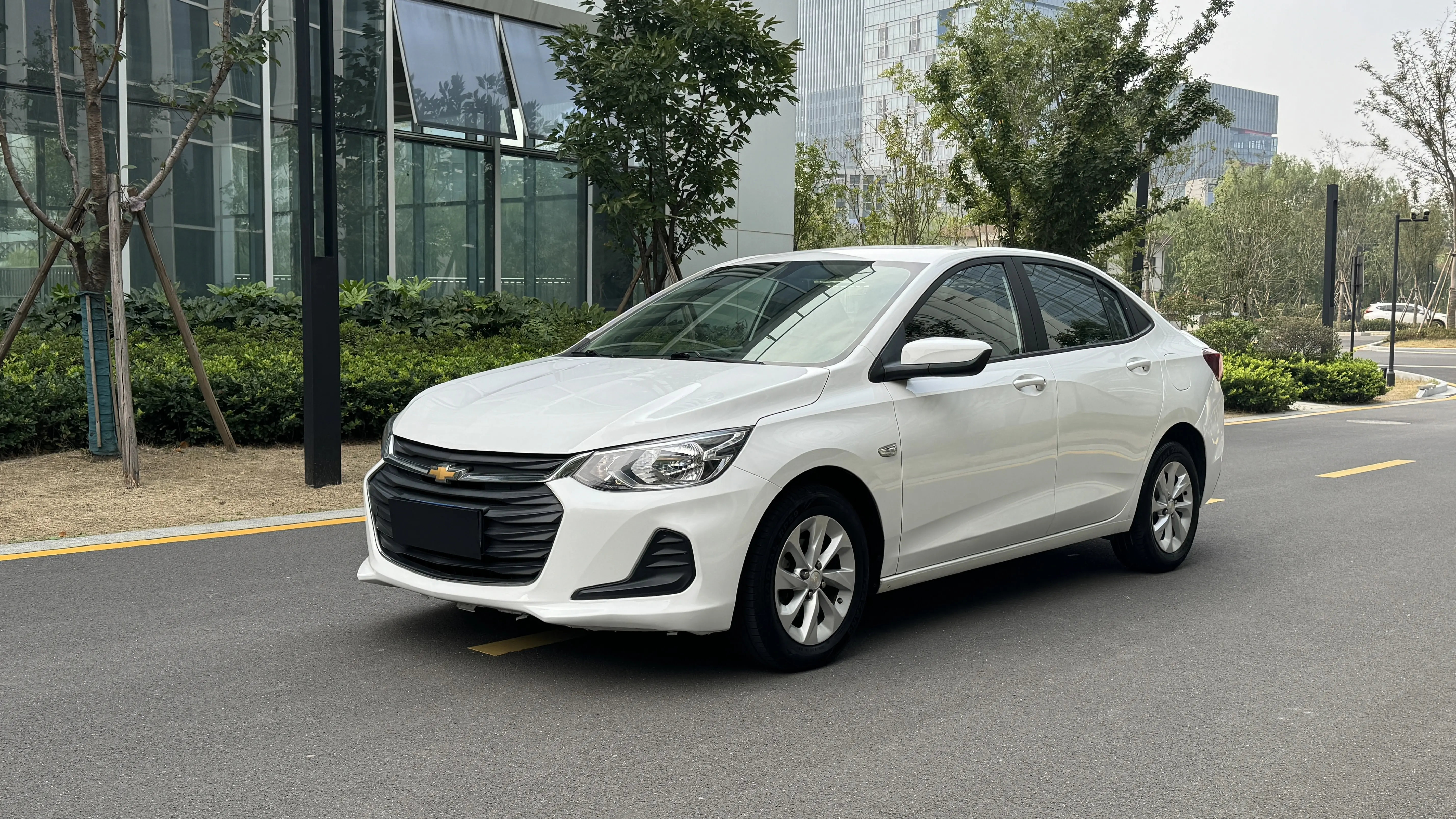 Chevrolet Onix (Kovoz)  из Китая