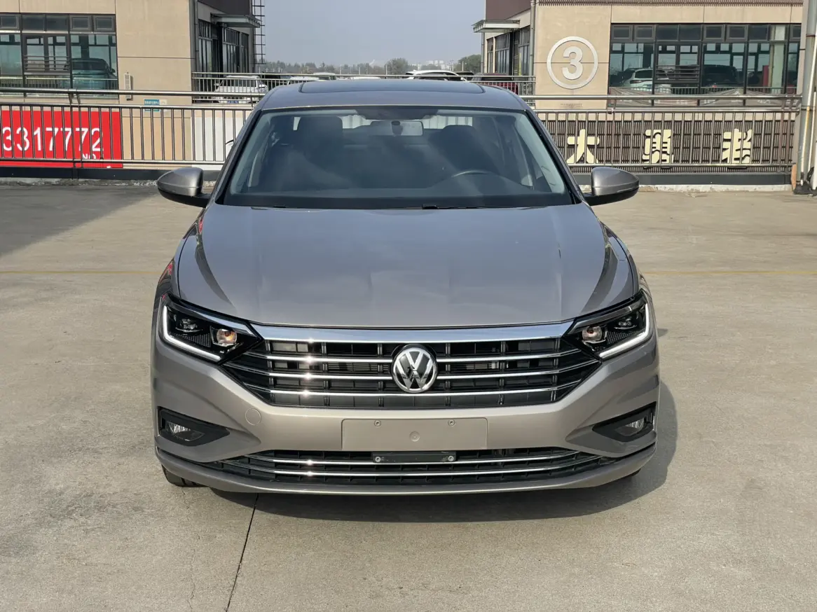 Volkswagen Sagitar  из Китая