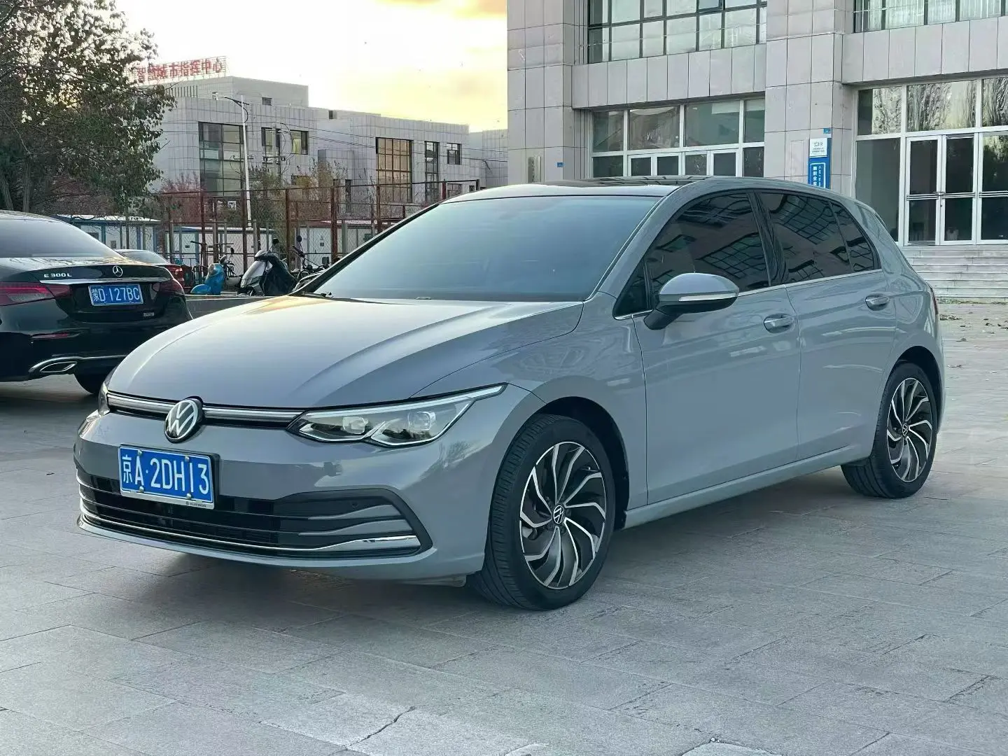 Volkswagen Golf  из Китая