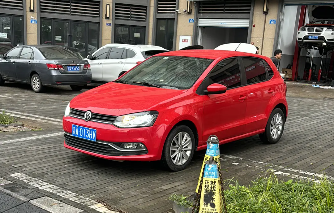 Volkswagen Polo  из Китая
