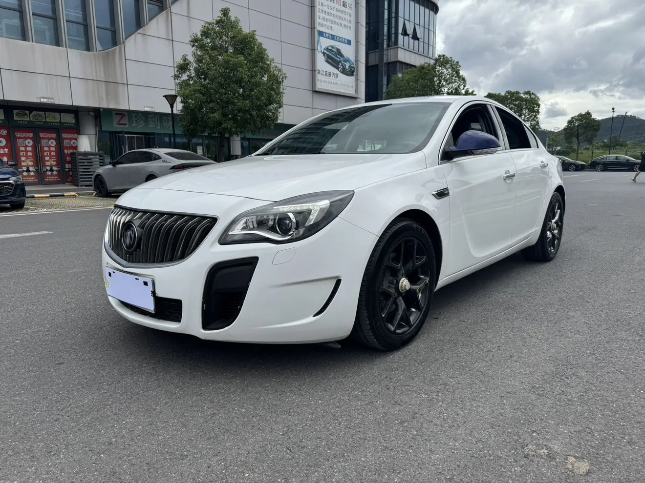 Buick Majesty  из Китая