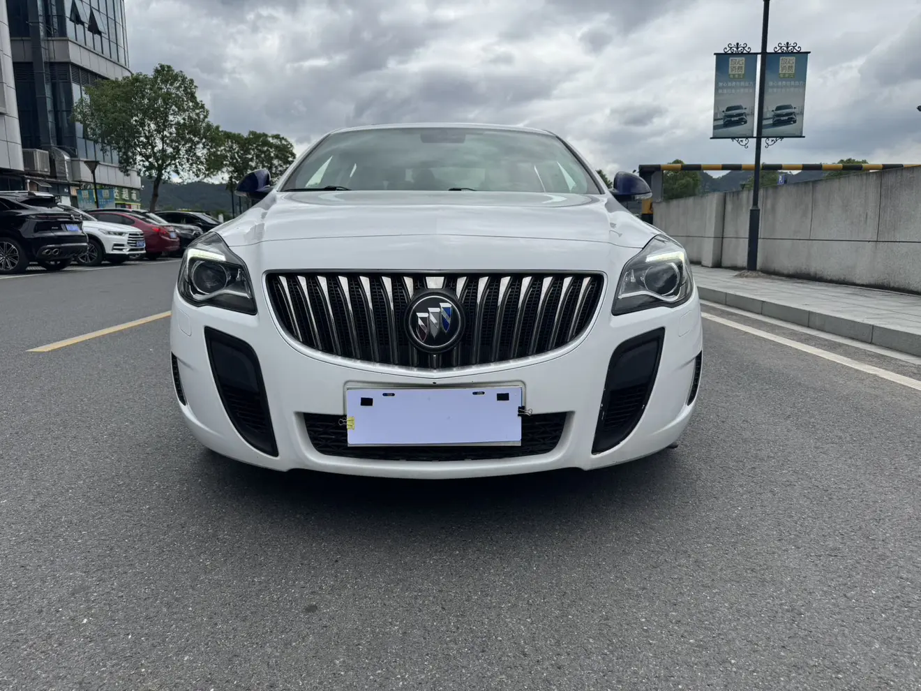 Buick Majesty  из Китая
