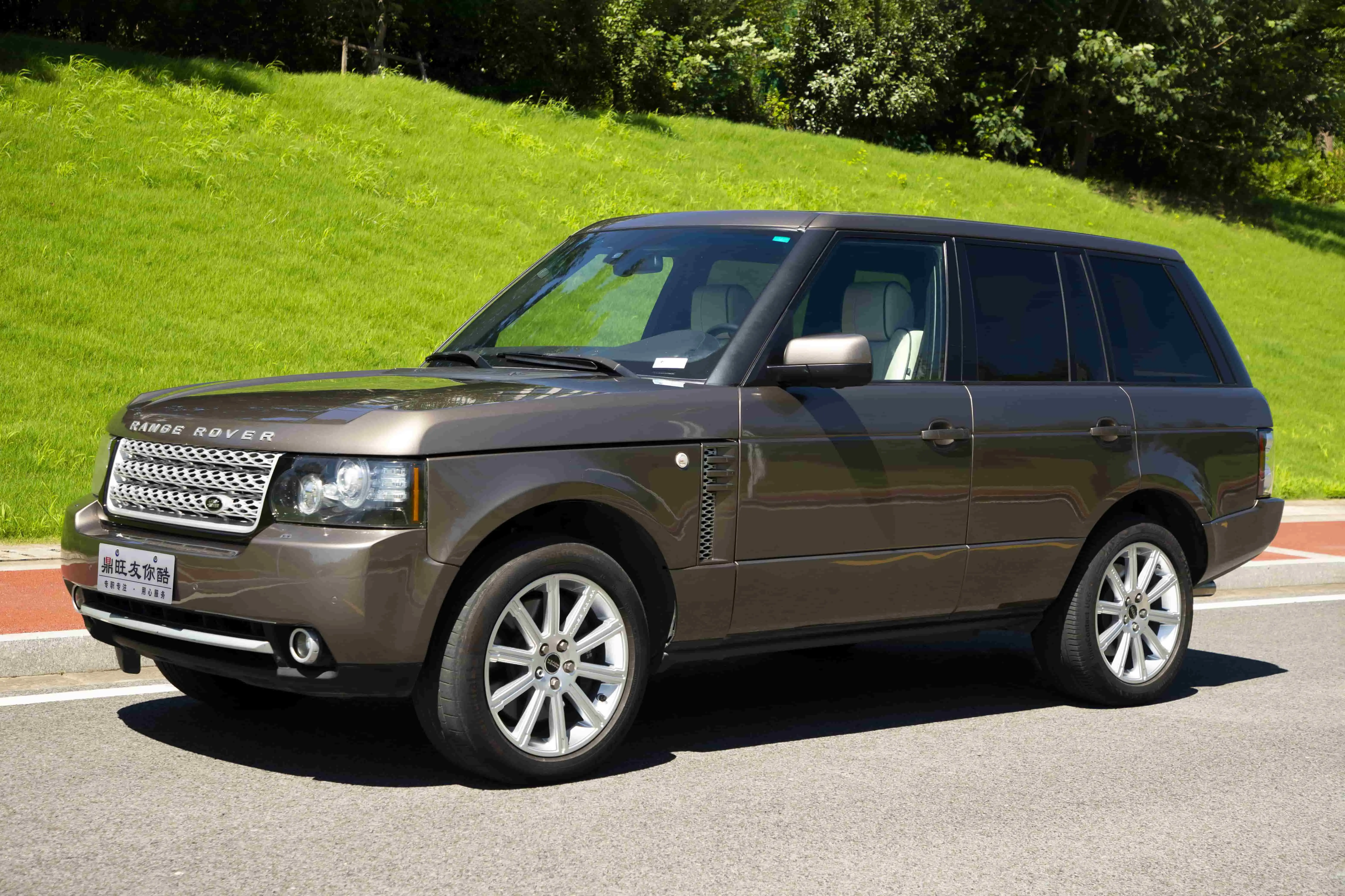 Land Rover Range rover  из Китая