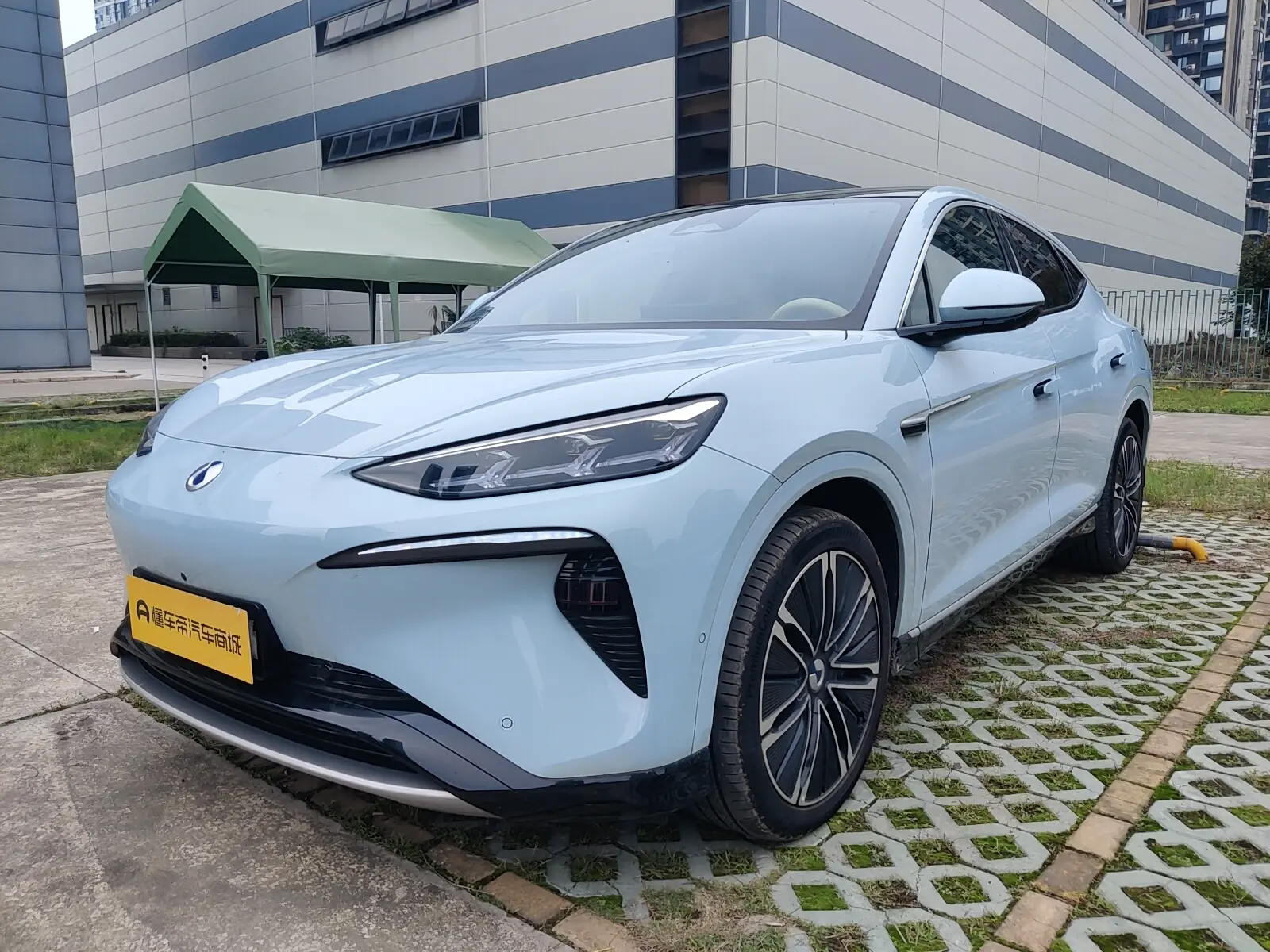 Denza N7  из Китая