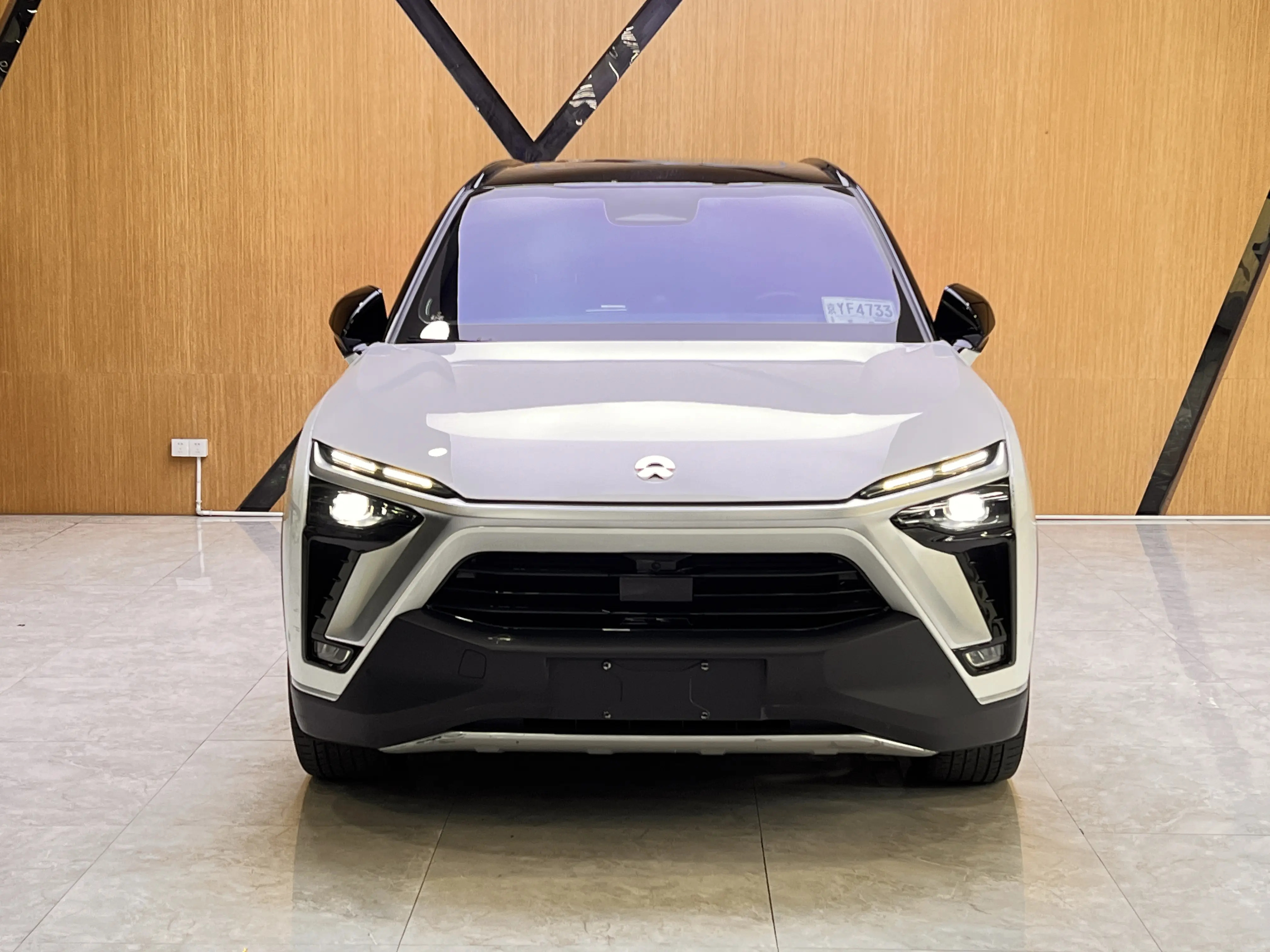 NIO ES8  из Китая