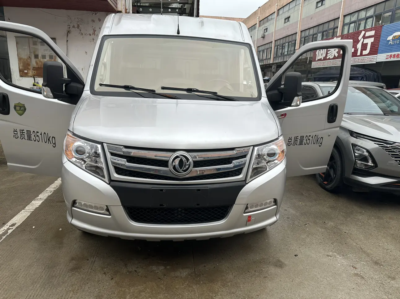 Dongfeng Yufeng  из Китая