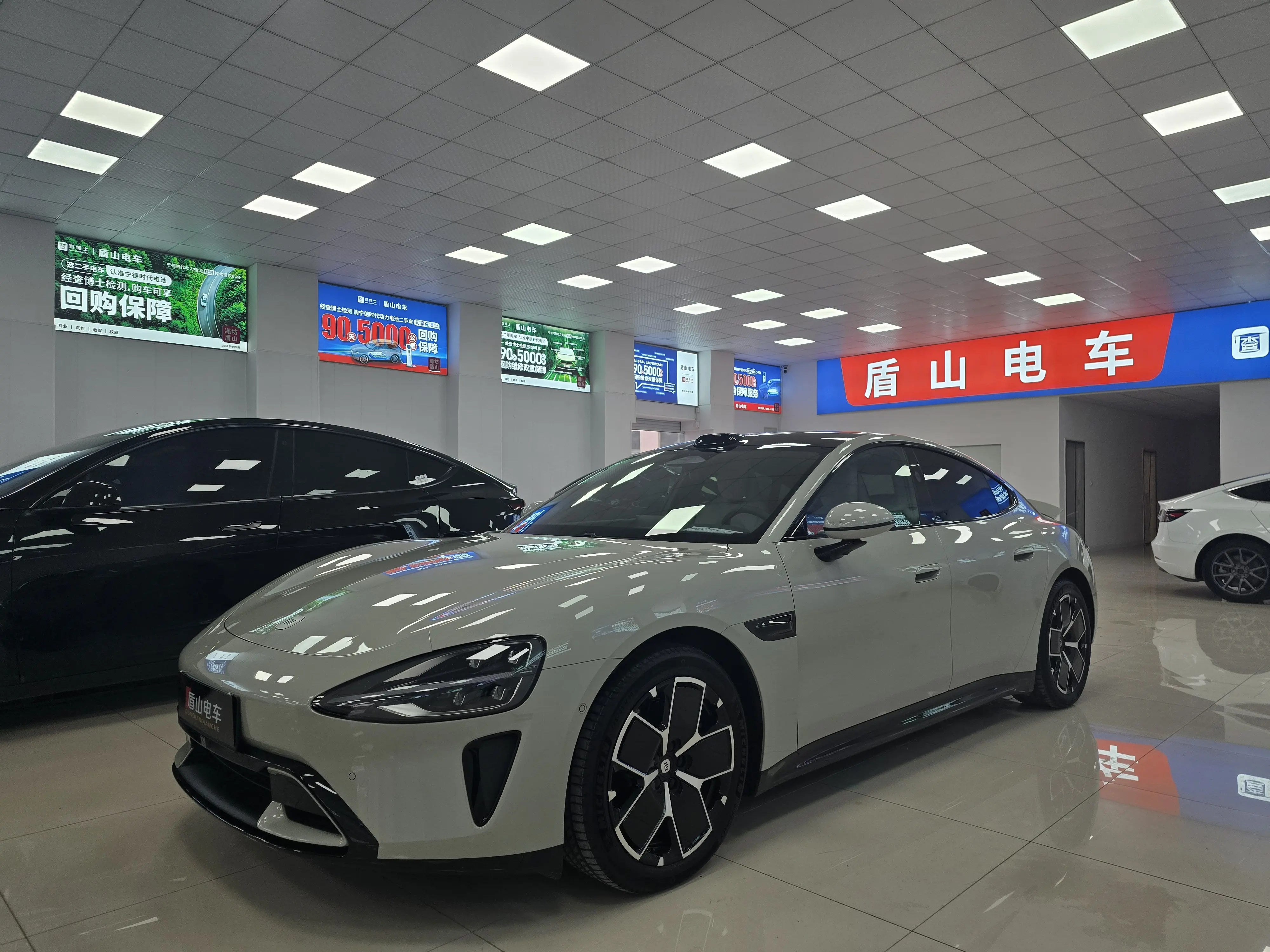 Xiaomi car Xiaomi SU7  из Китая