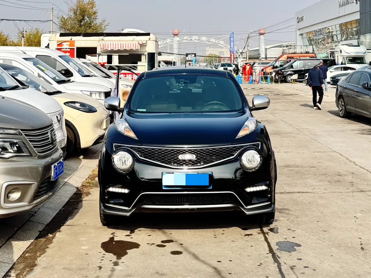 Infiniti ESQ  из Китая