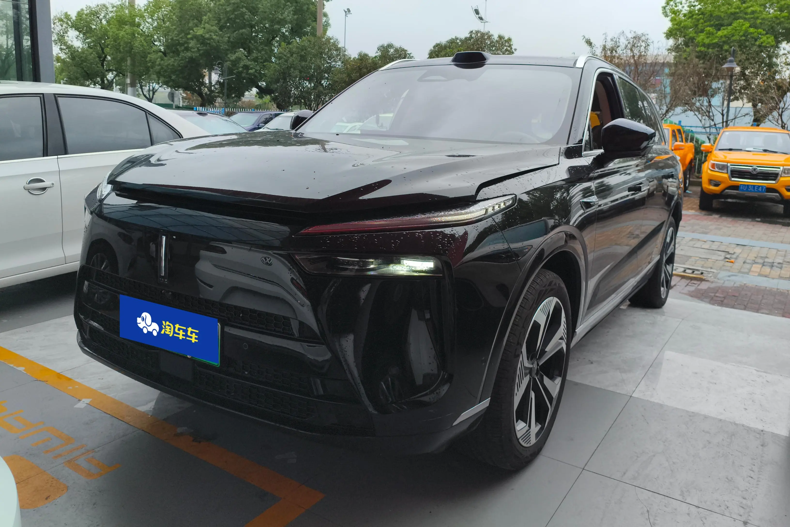 Wey Blue Mountain  из Китая