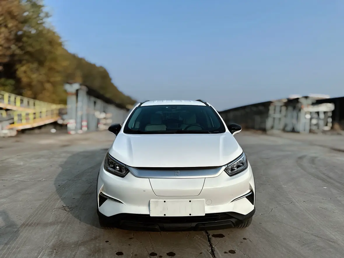 BYD Yuan Pro  из Китая