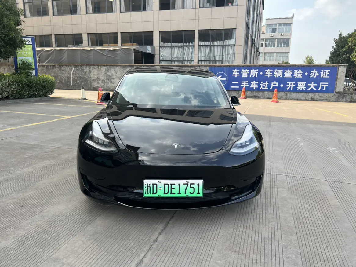 Tesla Model 3  из Китая