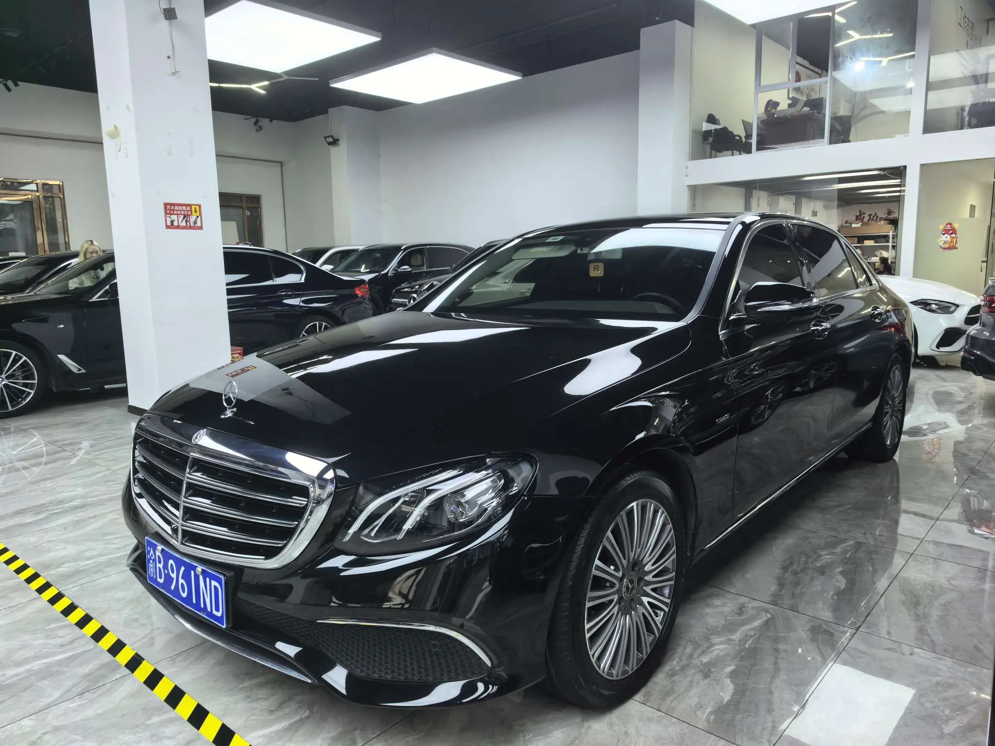 Mercedes-Benz E-Class  из Китая
