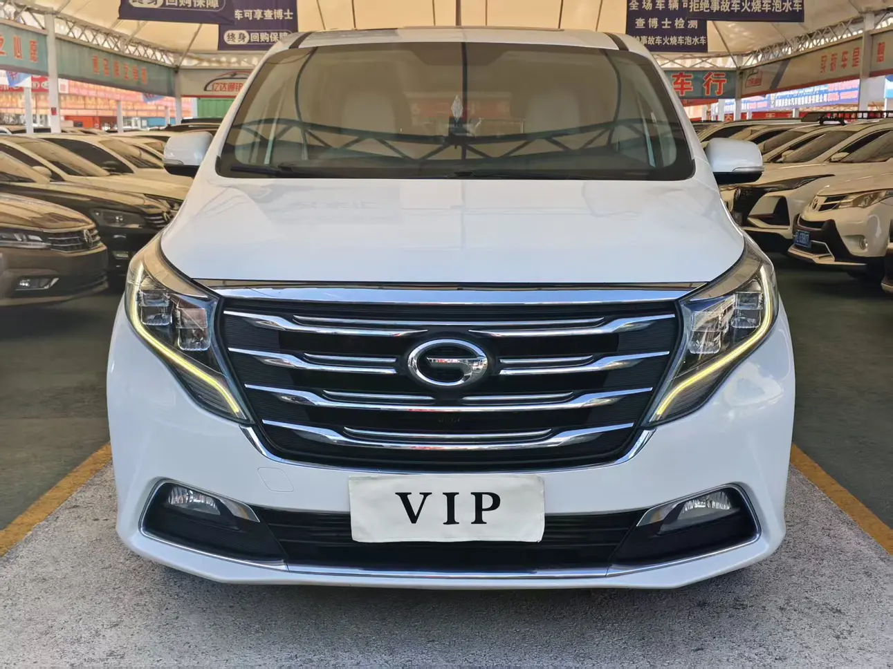 GAC Trumpchi M8  из Китая