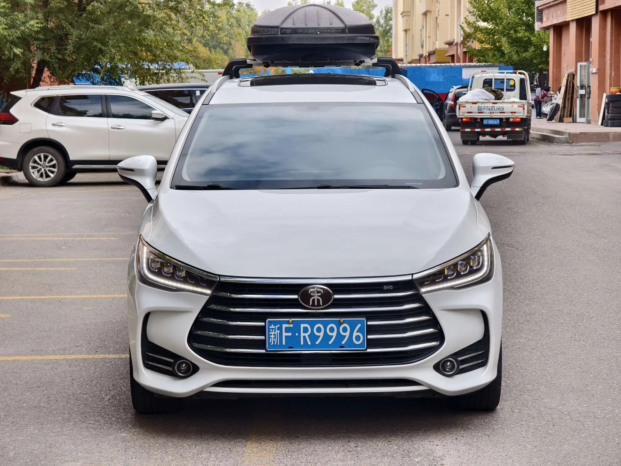 BYD Song MAX  из Китая