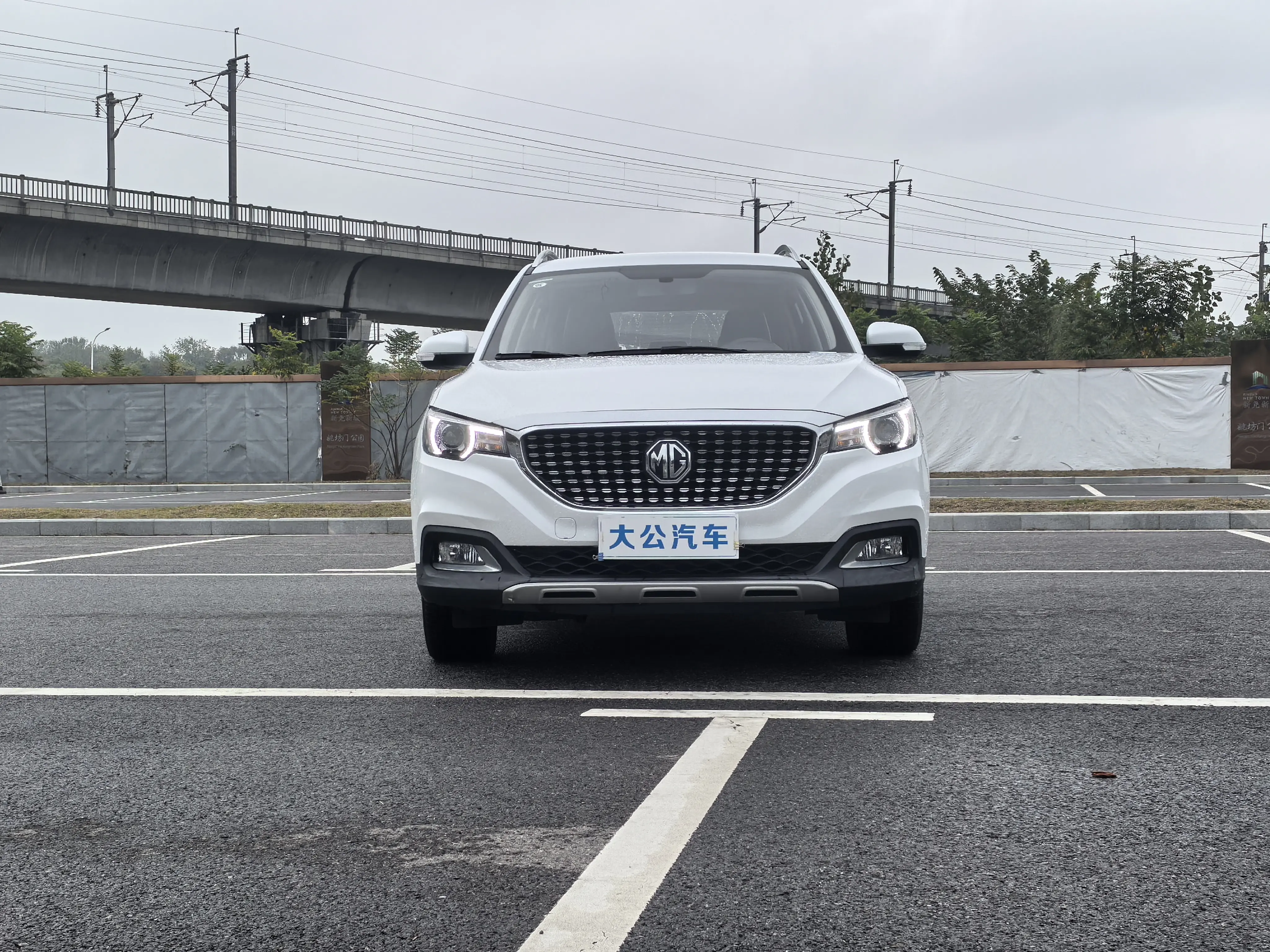 MG ZS  из Китая