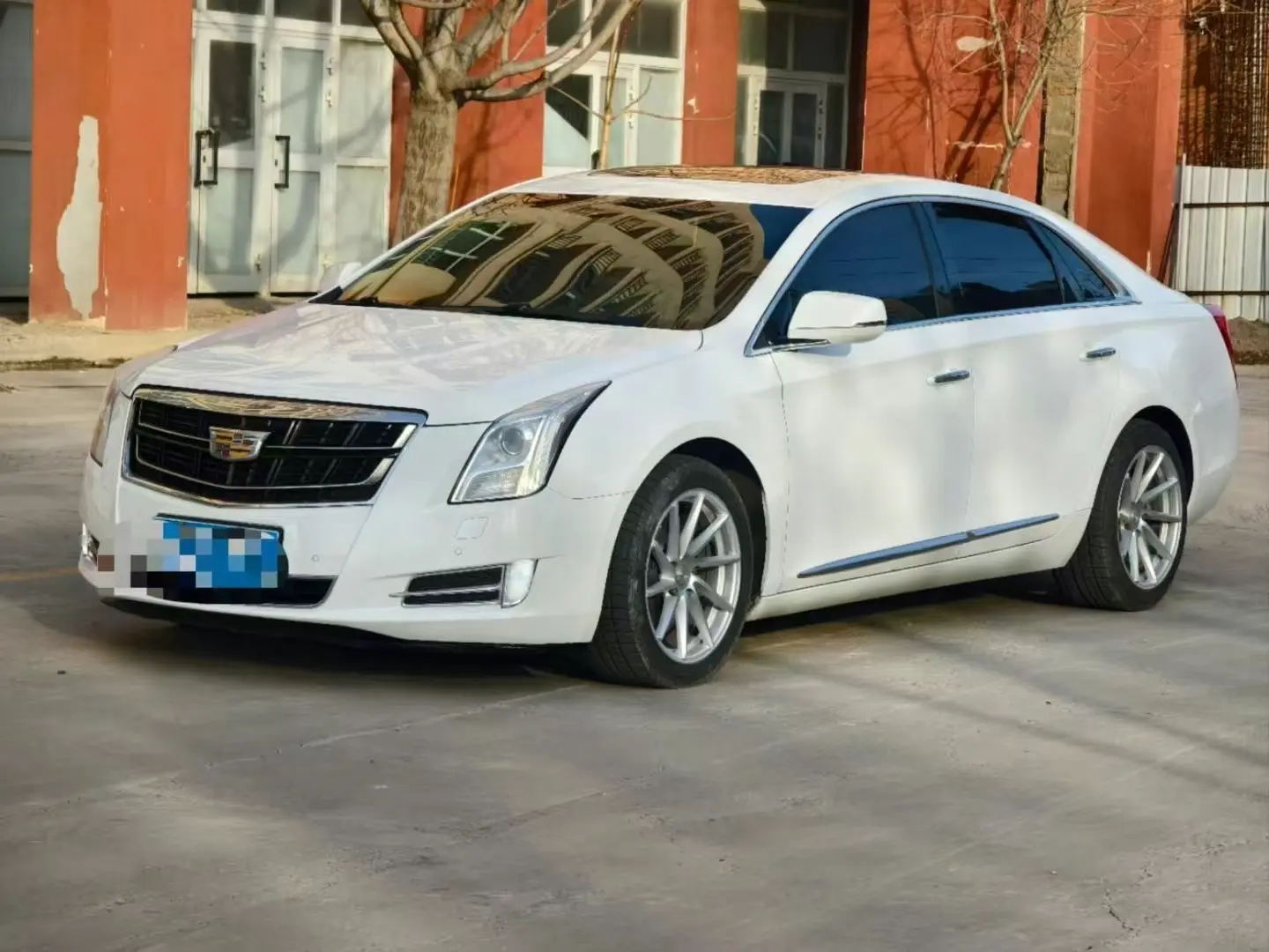 Cadillac XTS  из Китая