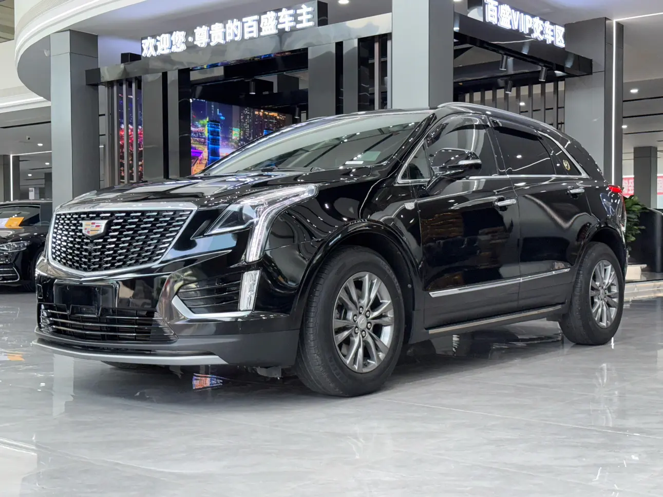 Cadillac XT5  из Китая