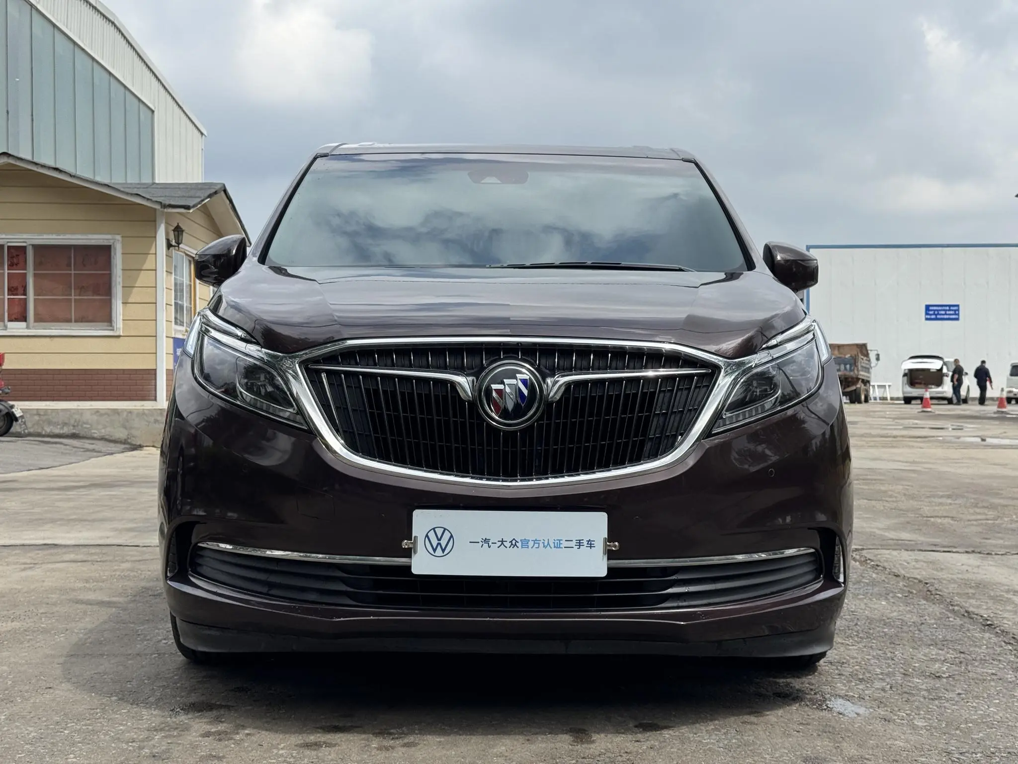 Buick GL8  из Китая