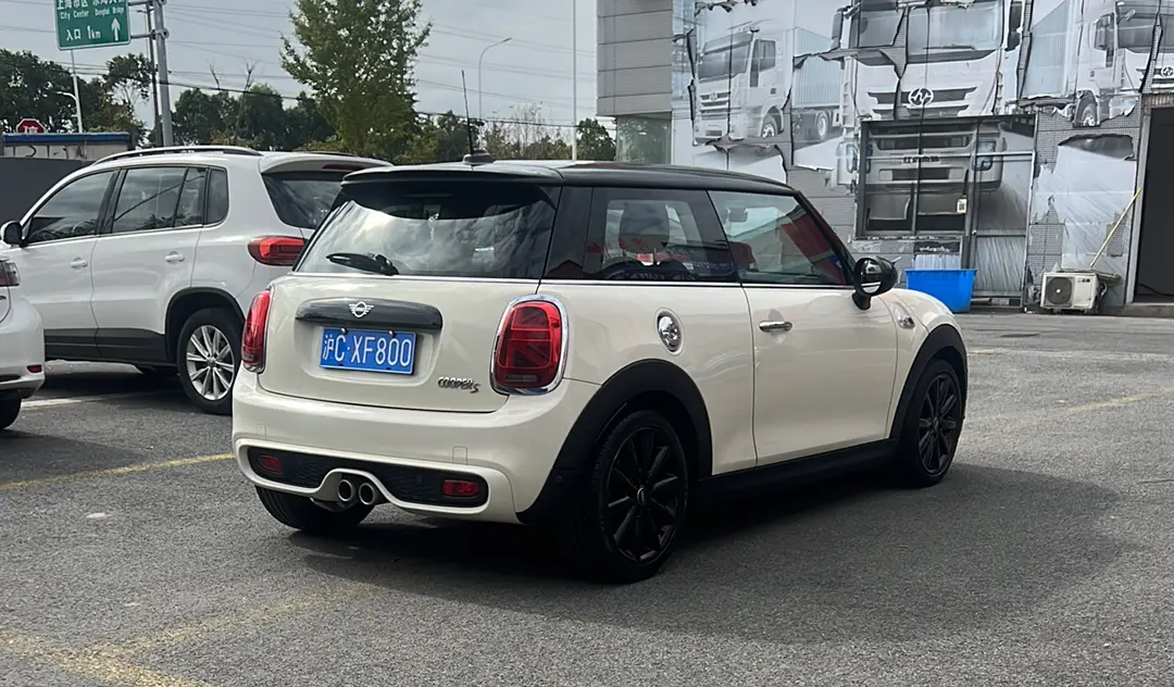 MINI 