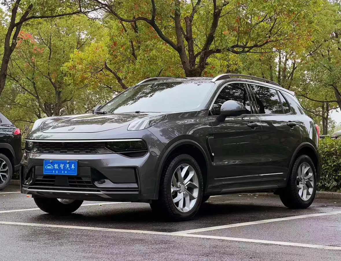Lynk & Co 01