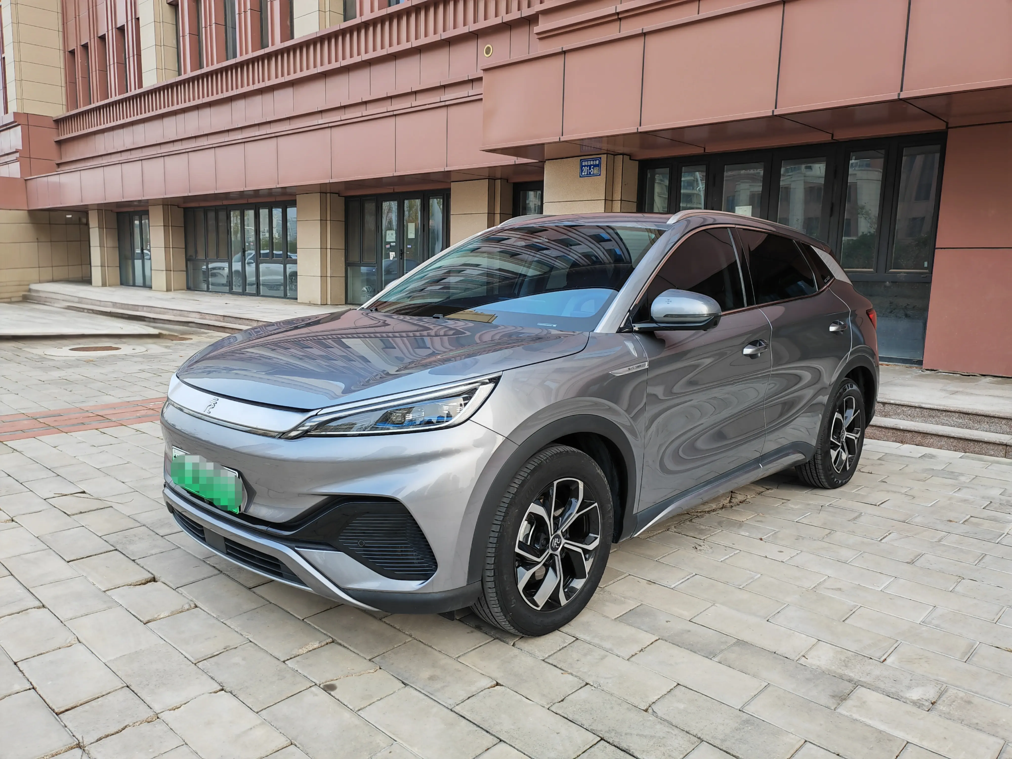 BYD Yuan PLUS  из Китая