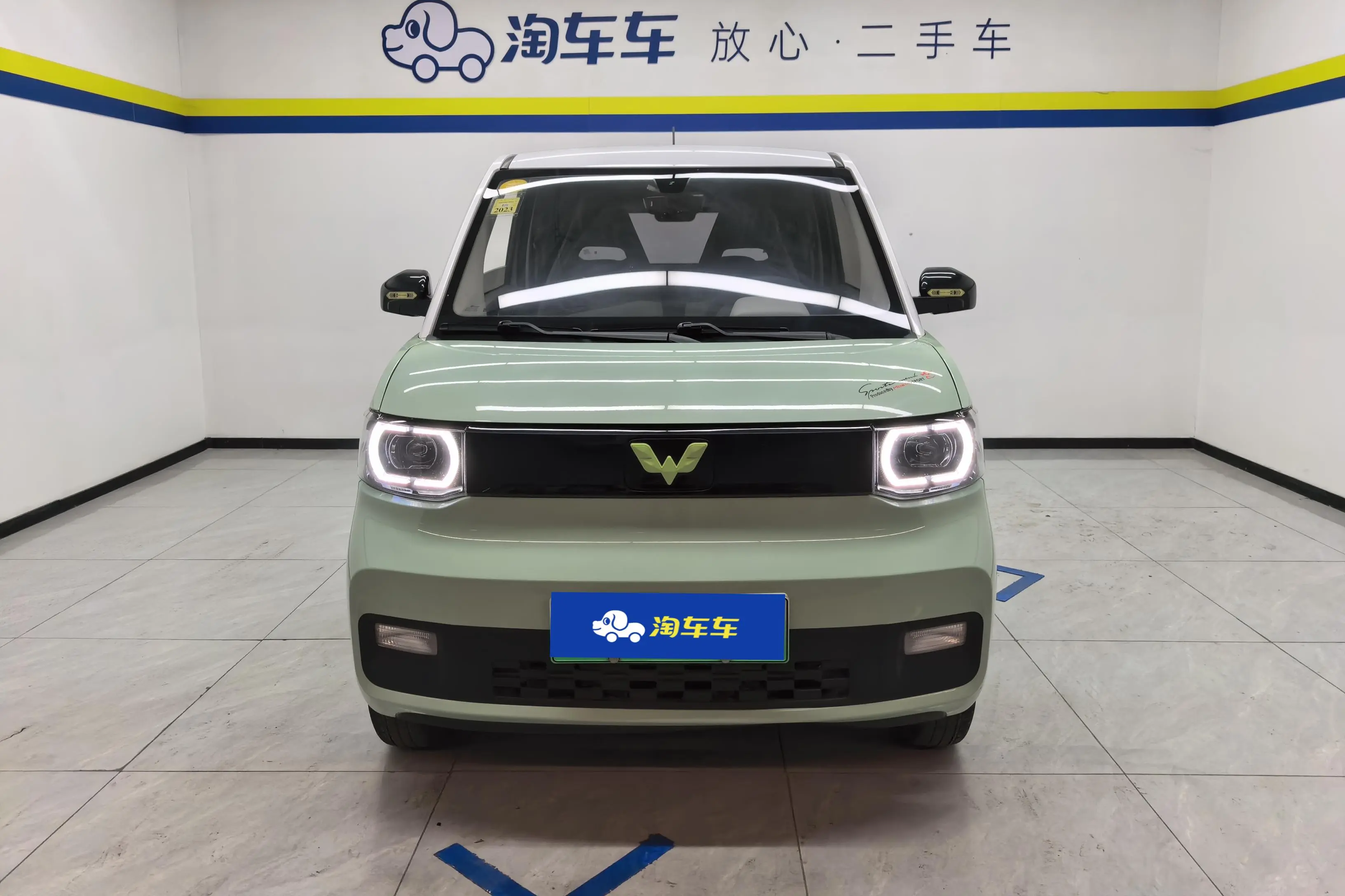Wuling Hongguang MINIEV  из Китая
