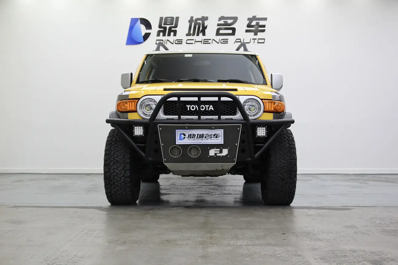 Toyota FJ Cruiser  из Китая