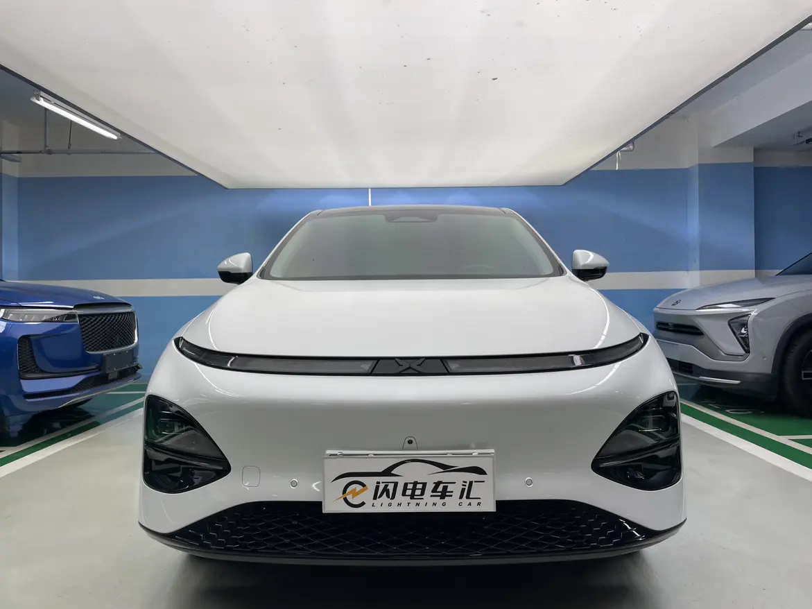 Xpeng G6  из Китая