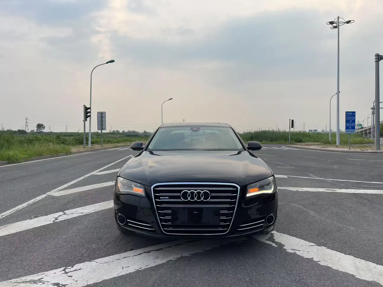 Audi A8  из Китая