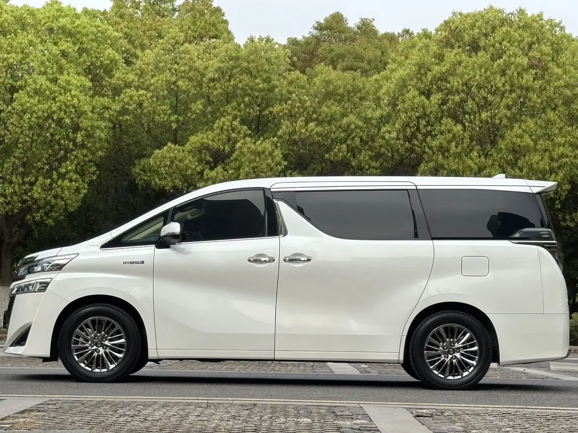 Toyota Crown Wellfire