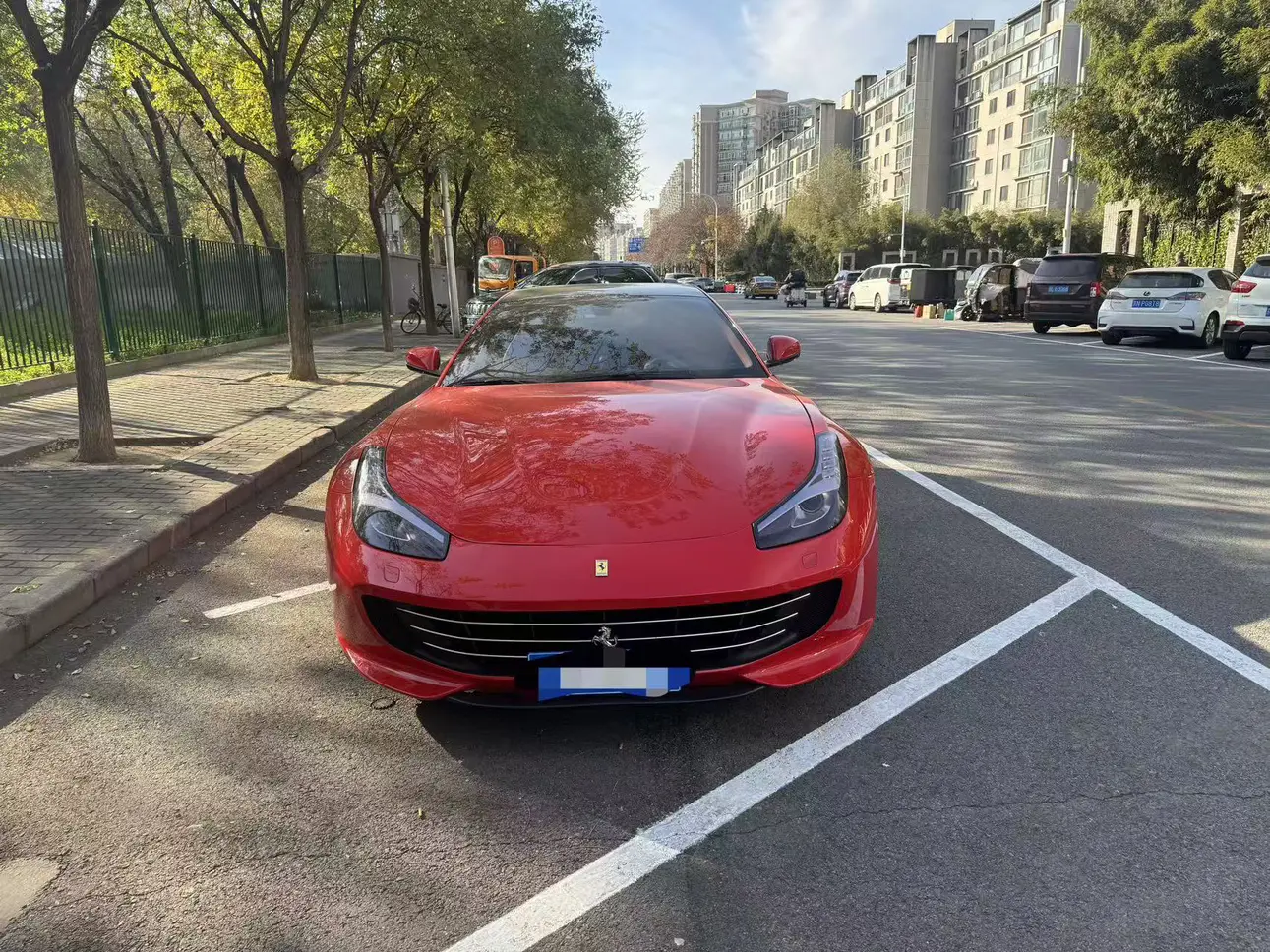 Ferrari GTC4Lusso  из Китая