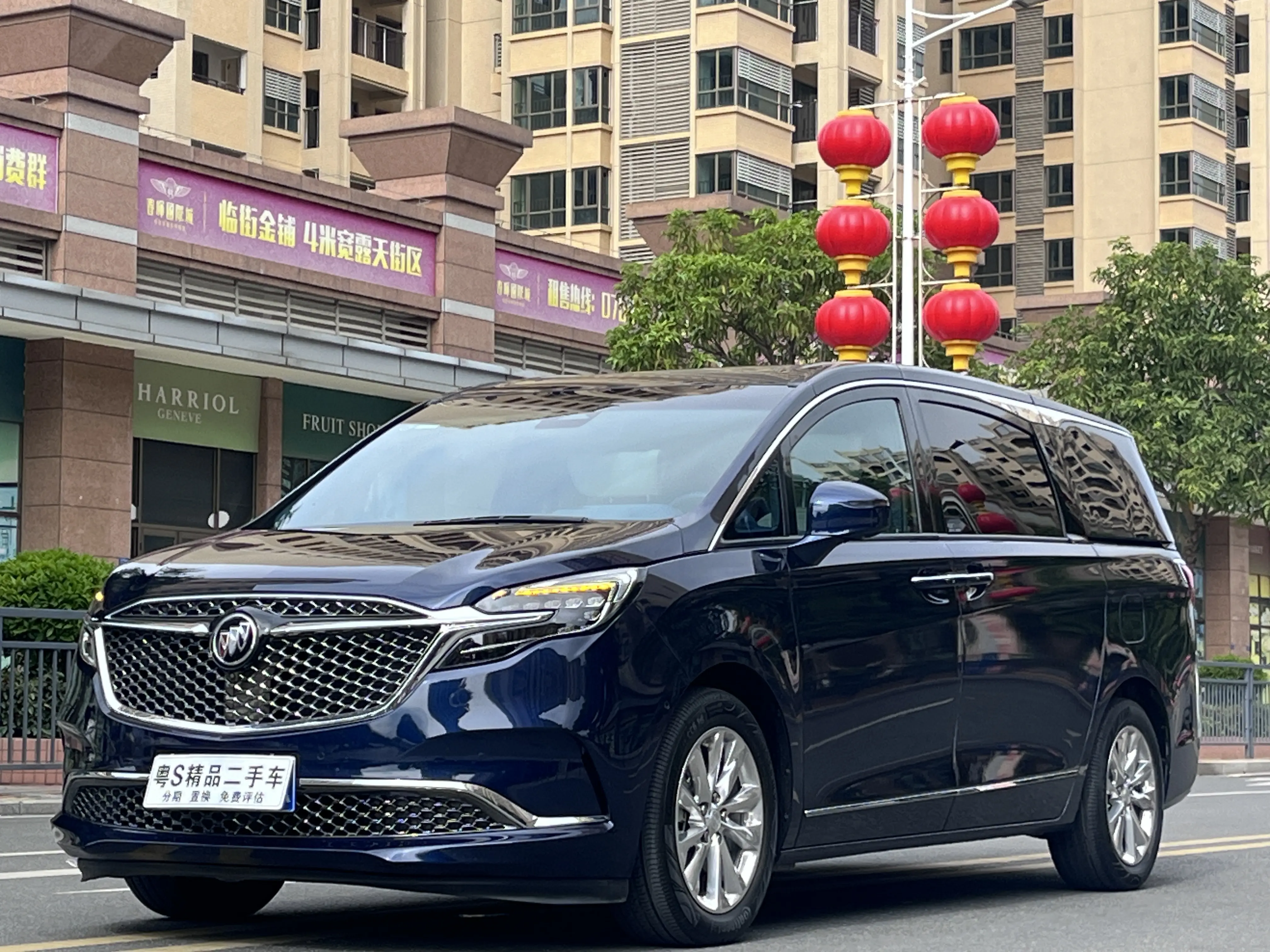 Buick GL8  из Китая