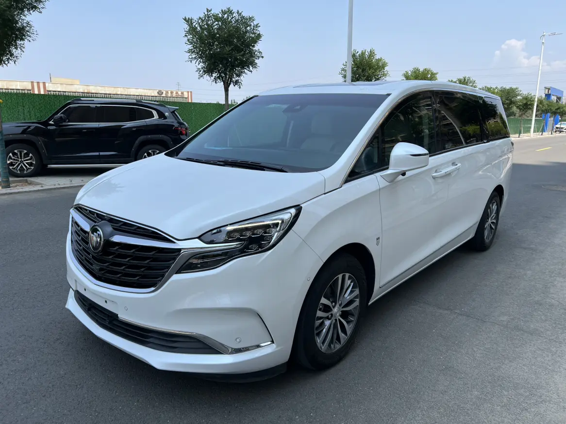 Buick GL8  из Китая