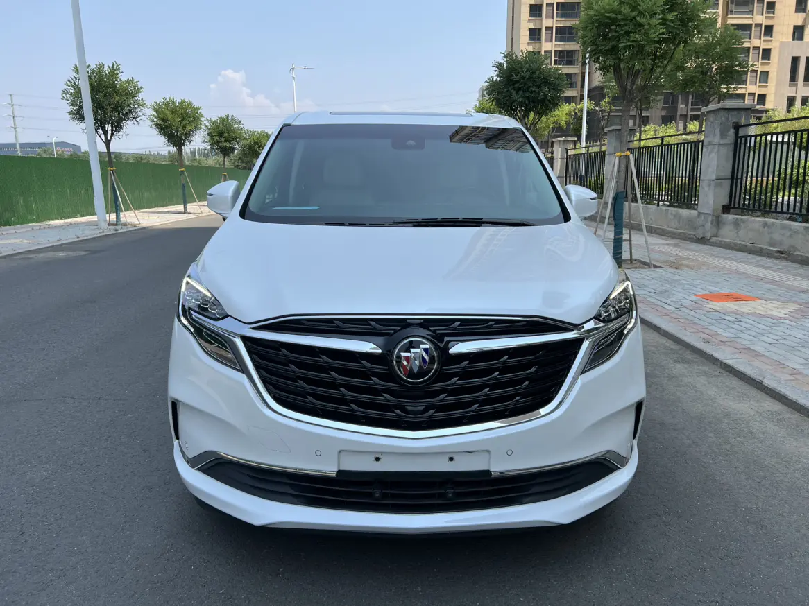 Buick GL8  из Китая