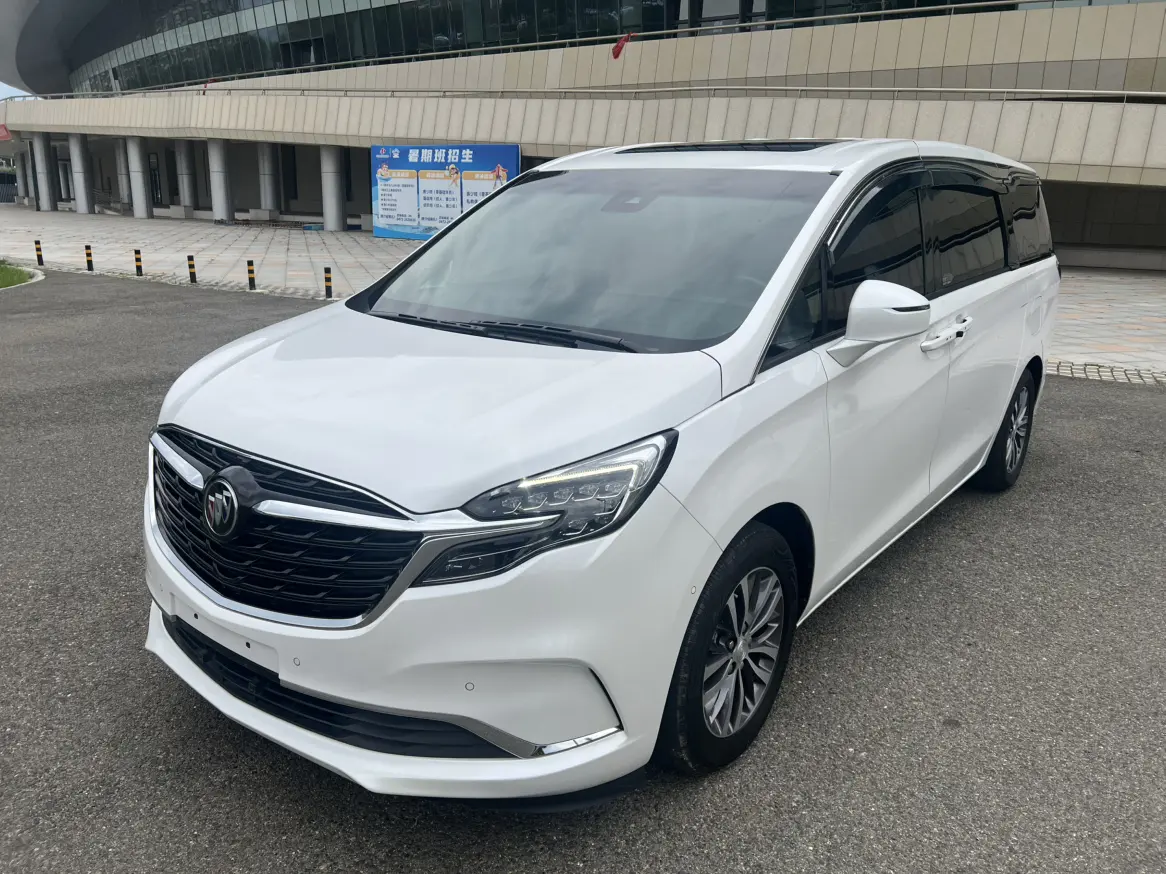 Buick GL8  из Китая