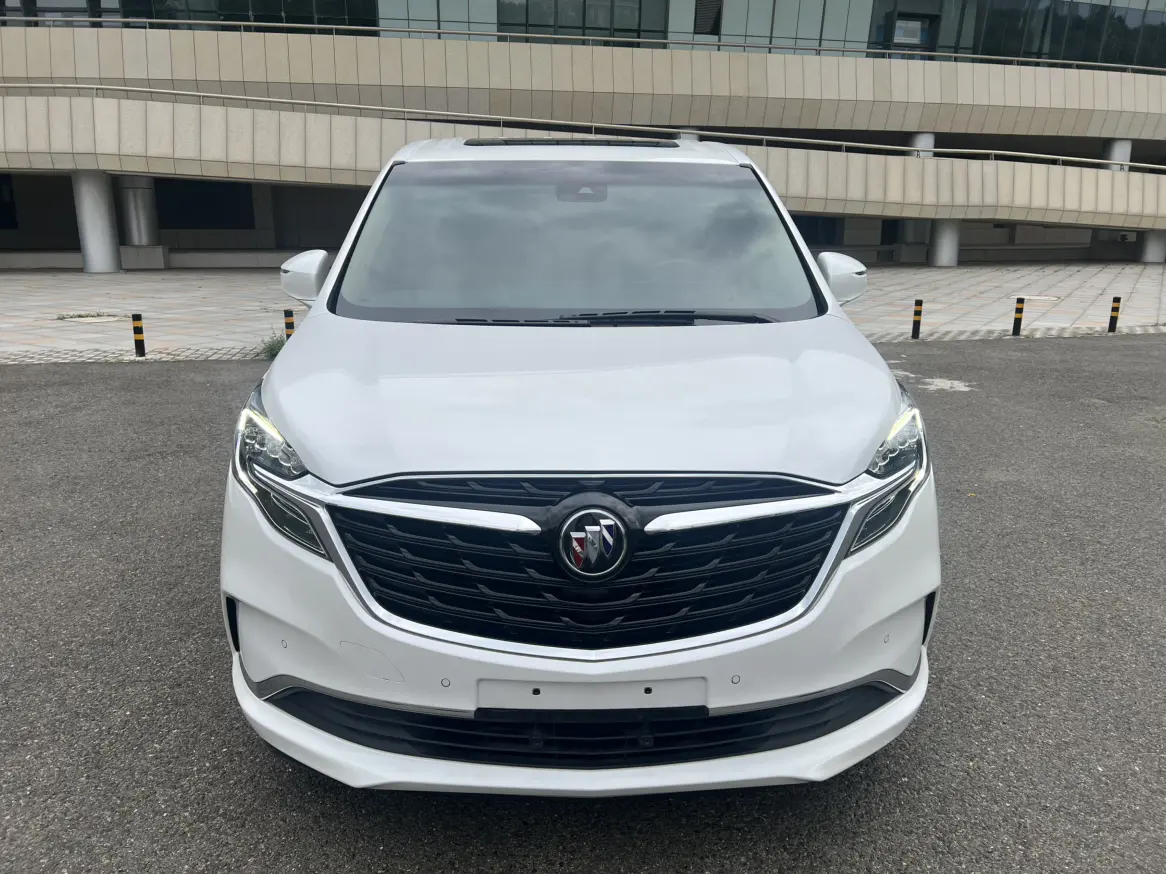 Buick GL8  из Китая