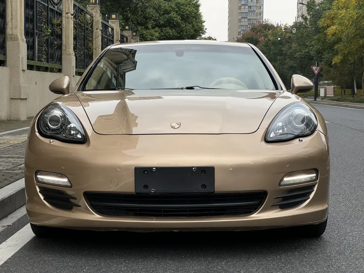 Porsche Panamera  из Китая