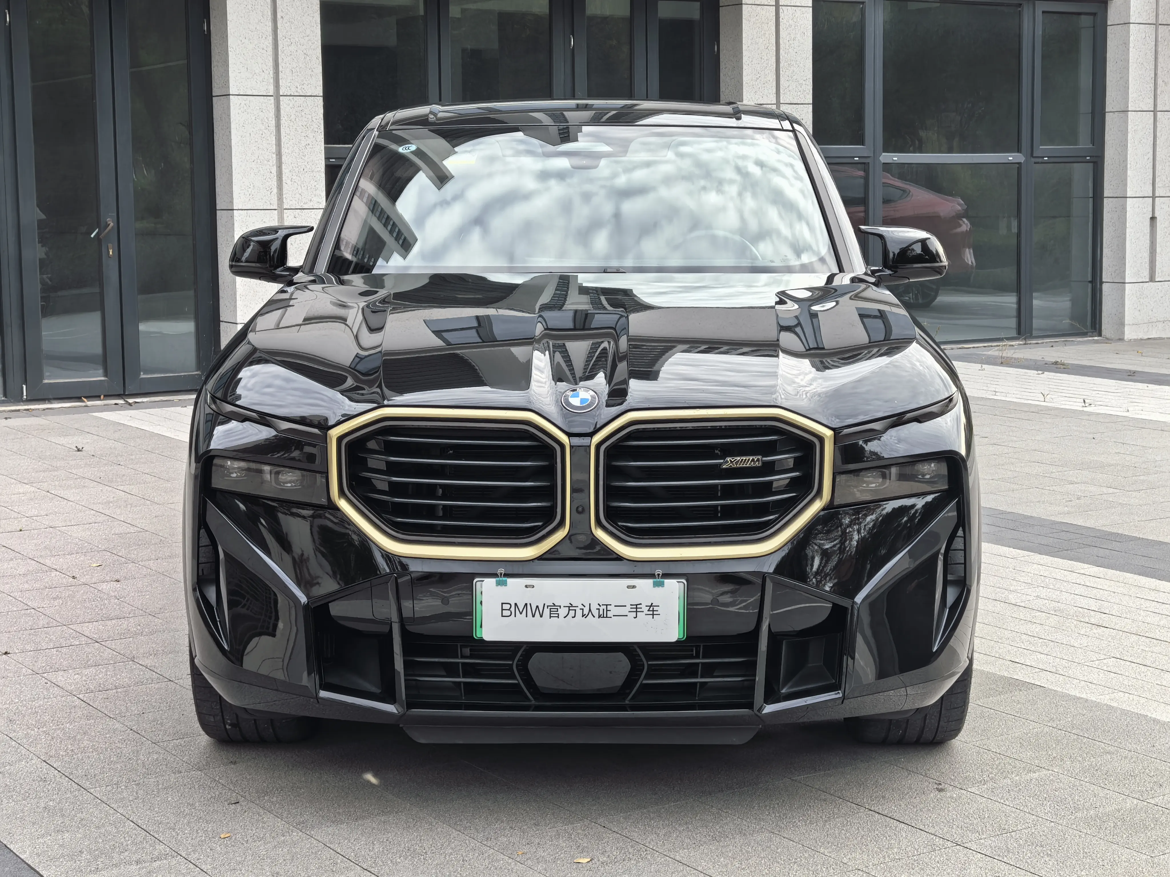 BMW XM  из Китая