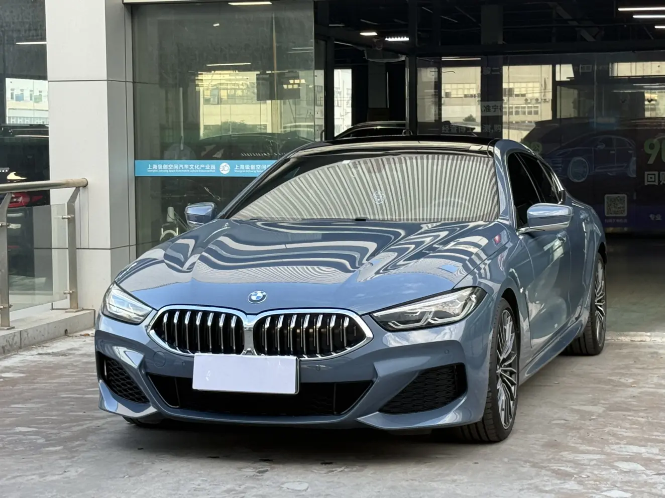 BMW 8 Series  из Китая