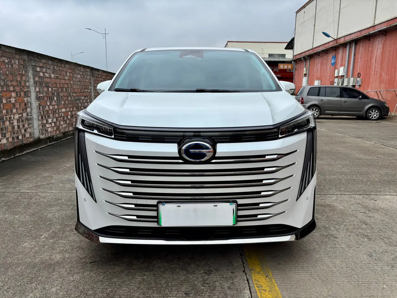 GAC Trumpchi E9 PHEV  из Китая