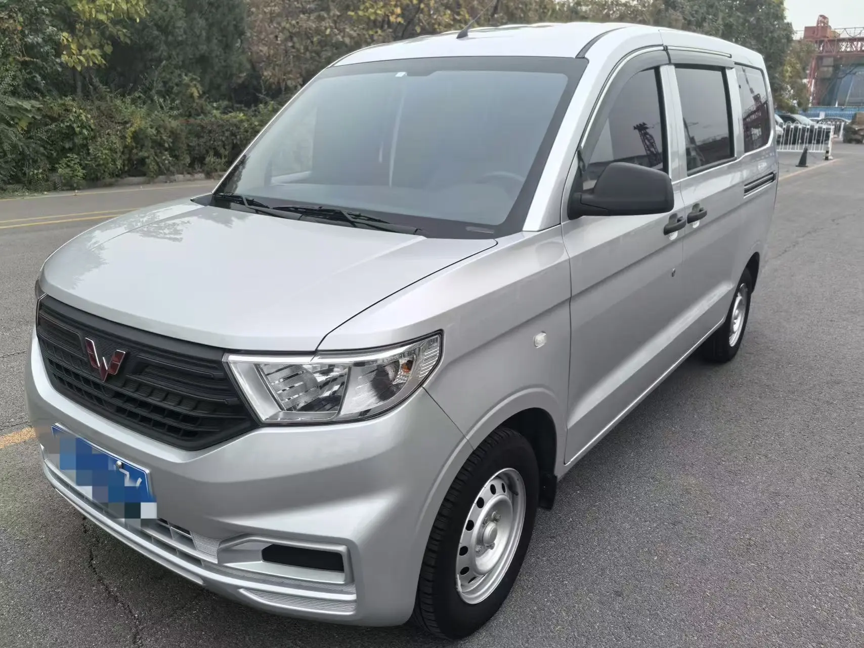 Wuling Hongguang V  из Китая