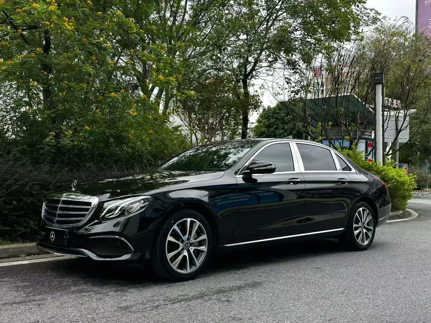 Mercedes-Benz E-Class  из Китая