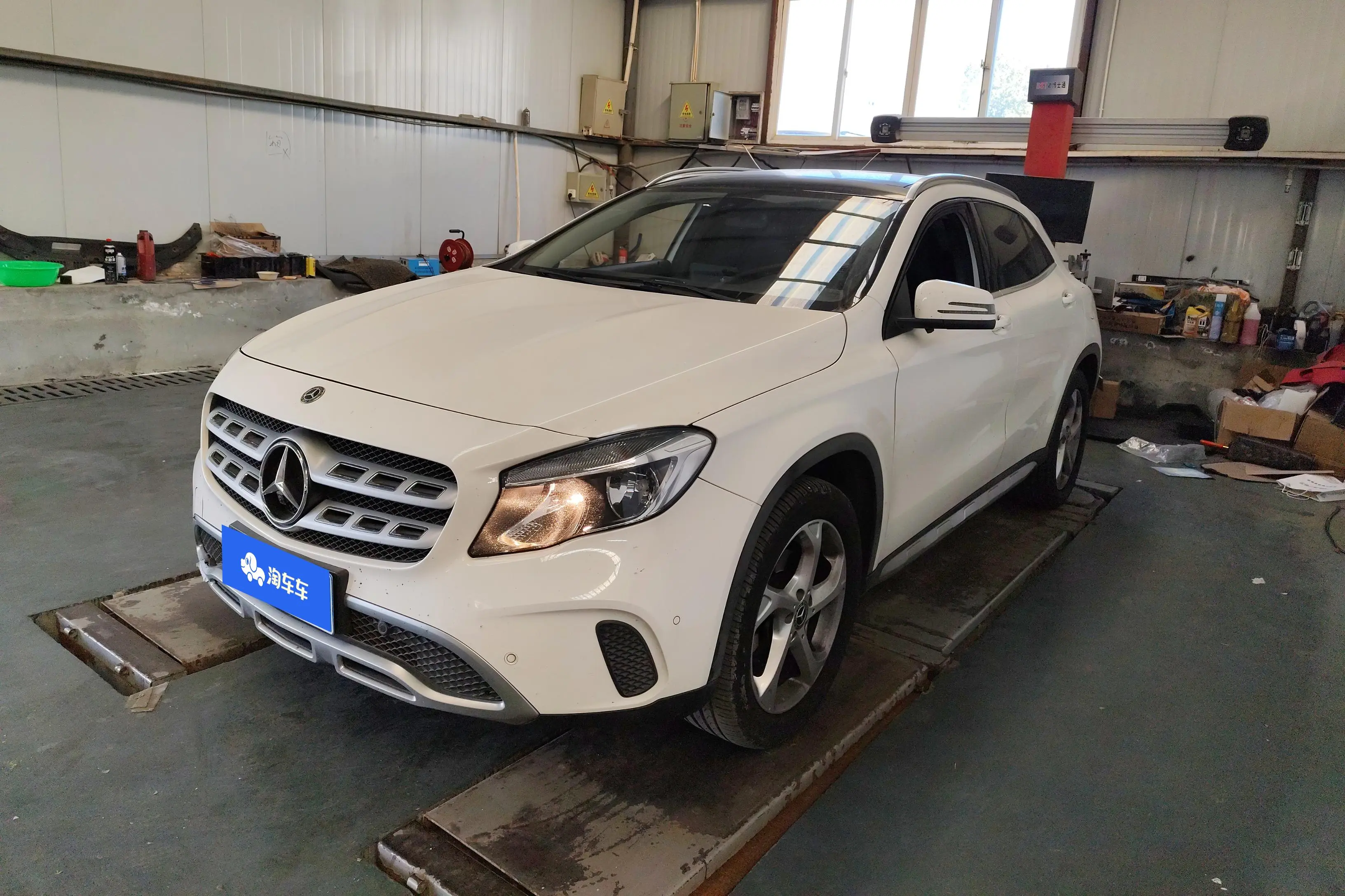 Mercedes-Benz GLA  из Китая